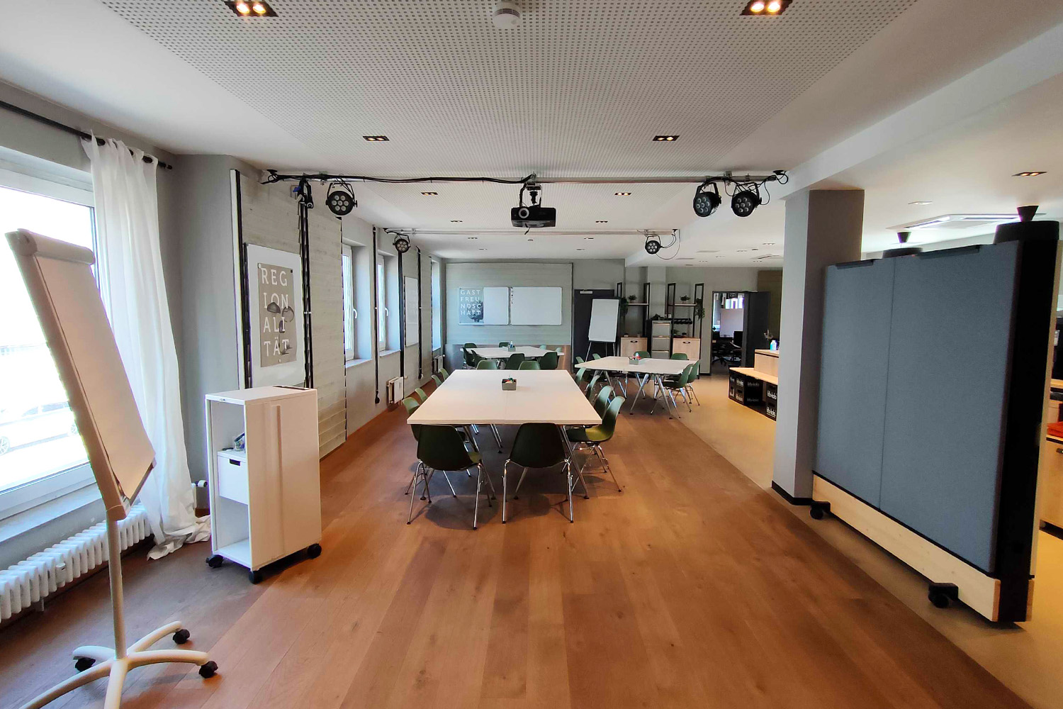 Event Space - Block Bestuhlung möglich